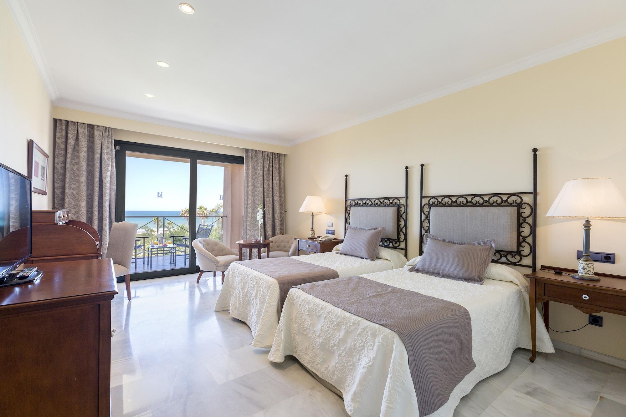 Hipotels Barrosa Palace & Spa شيكلانا دي لا فرونتيرا المظهر الخارجي الصورة A room at the hotel