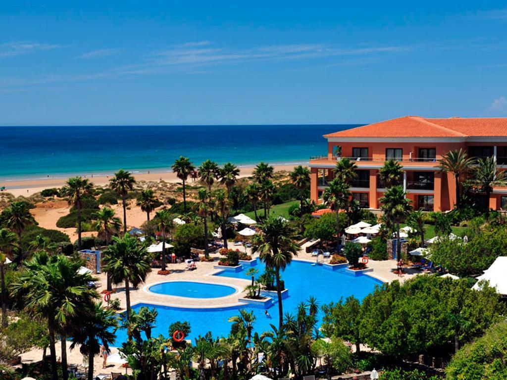 Hipotels Barrosa Palace & Spa شيكلانا دي لا فرونتيرا المظهر الخارجي الصورة The resort's swimming pool